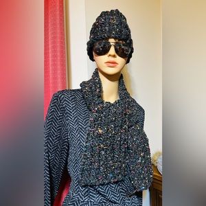 Hat & Scarf set. Hand knit. Speckled color.